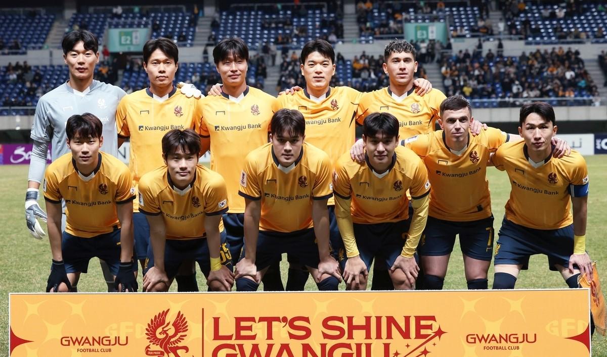 中亚实力脱颖而出，成功晋级