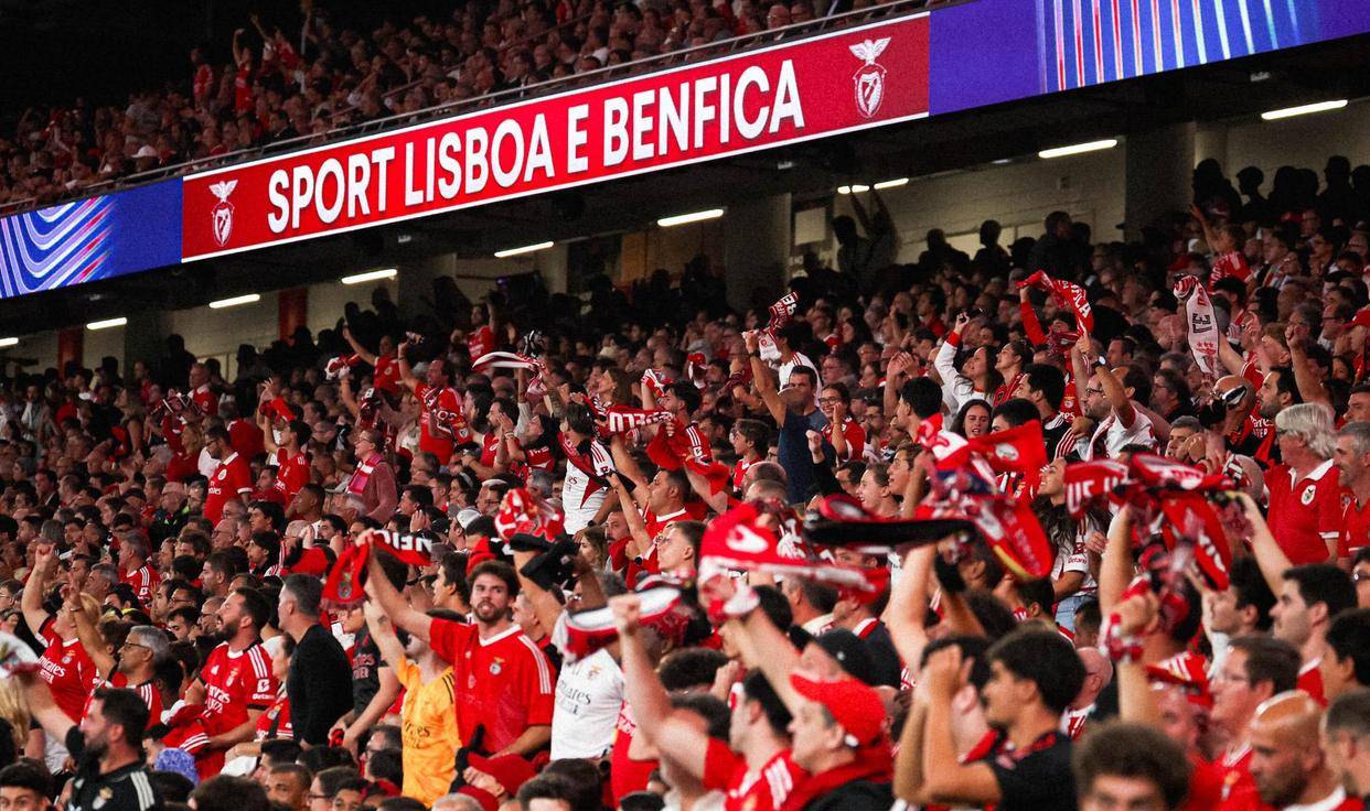 爱游戏官方登录入口-阿贾克斯主场三球大胜，锁定欧冠16强资格的简单介绍