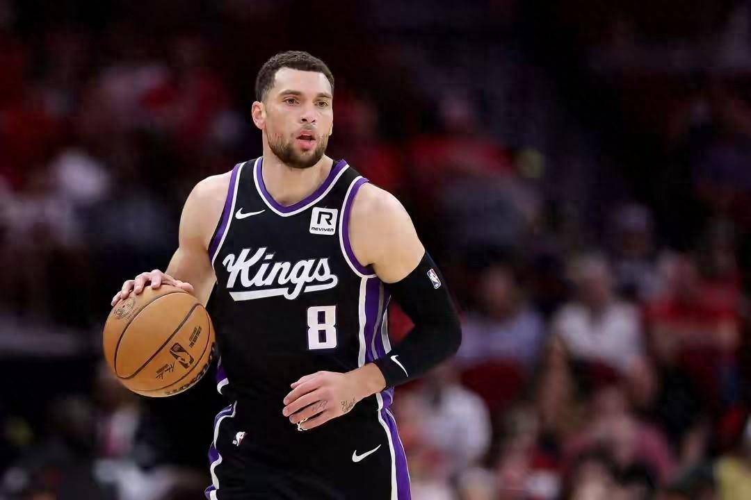 黄蜂主场击败热火，拉文32分的简单介绍