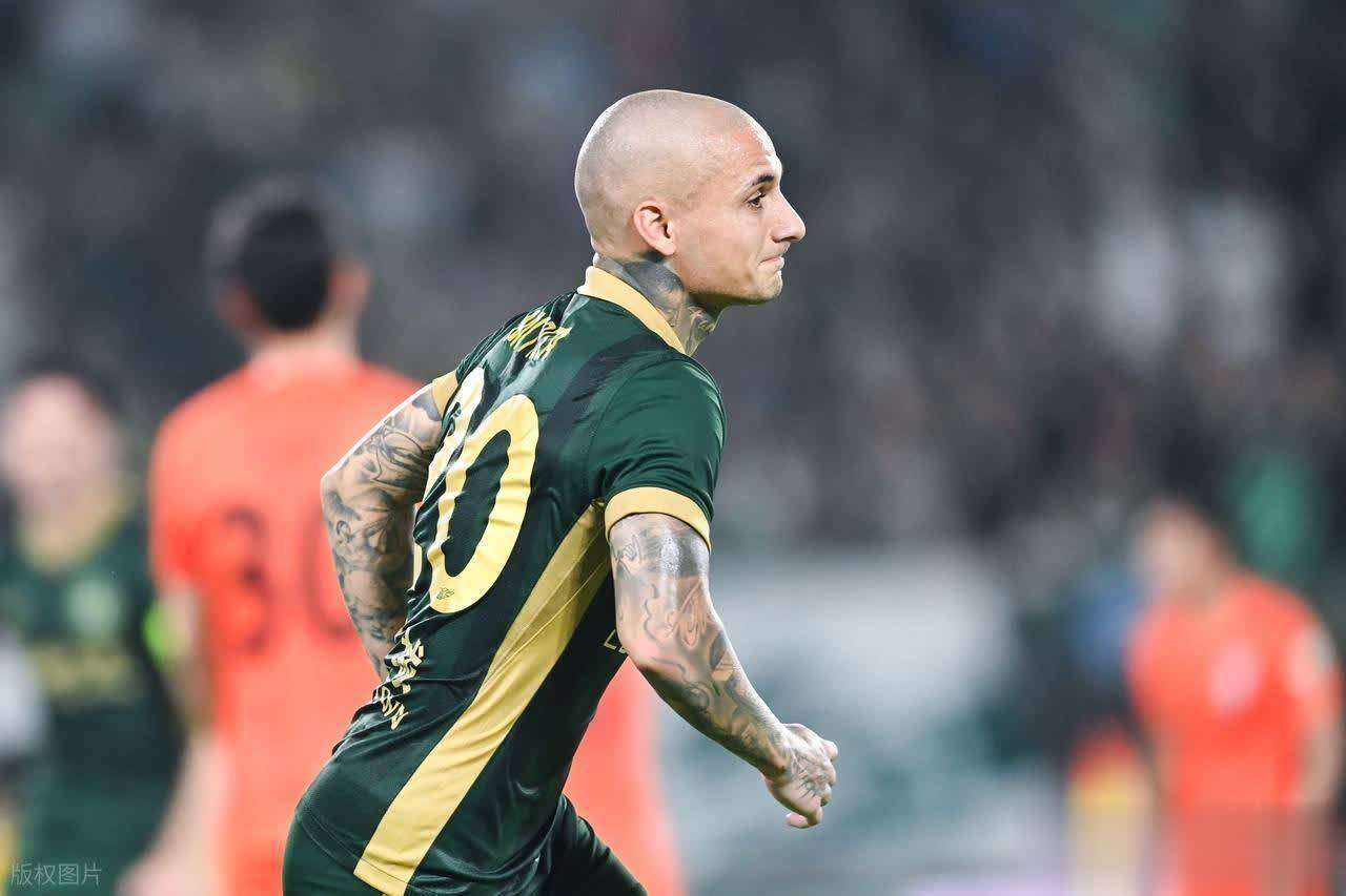 外援大放异彩，助球队实现逆转胜利的简单介绍