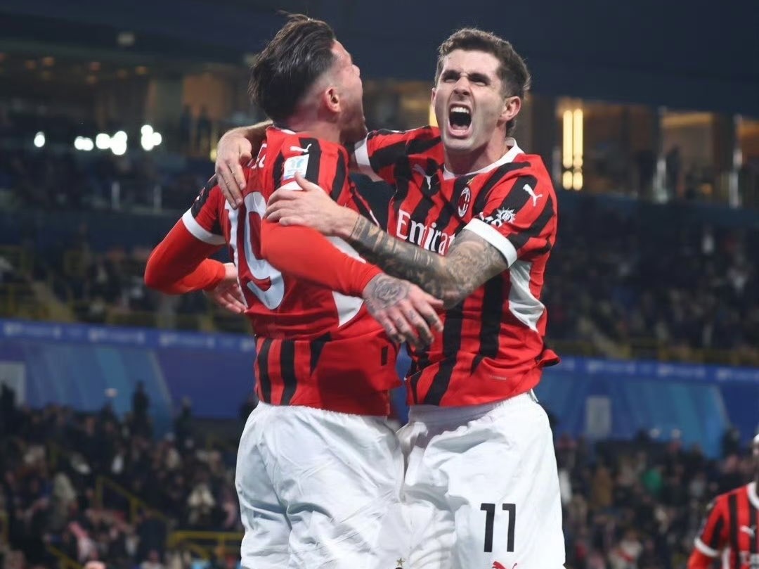 AC米兰球员集体发挥，战胜对手保持不败