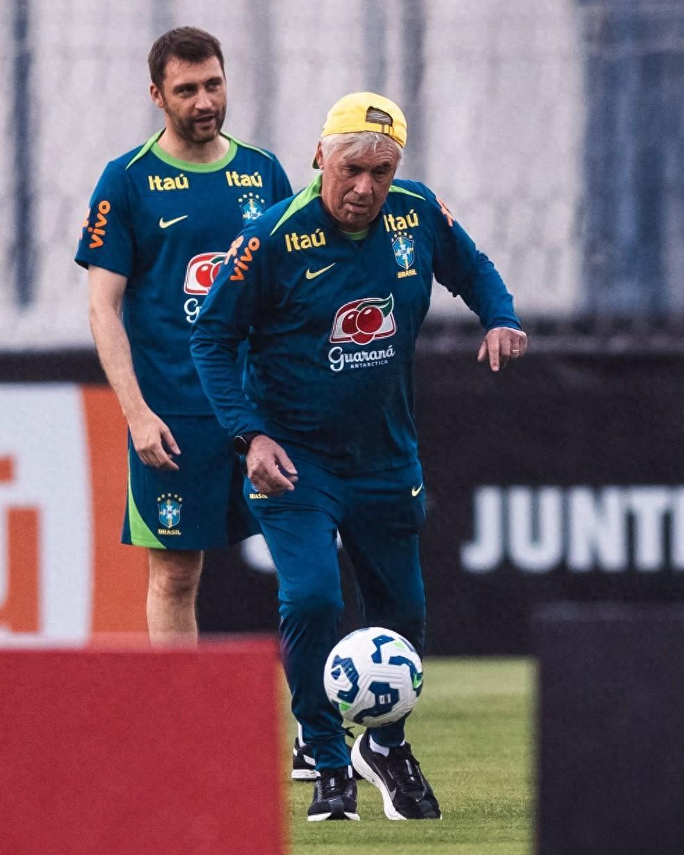 欧洲球队主教练宣布战术调整 欧洲球队主教练宣布战术调整